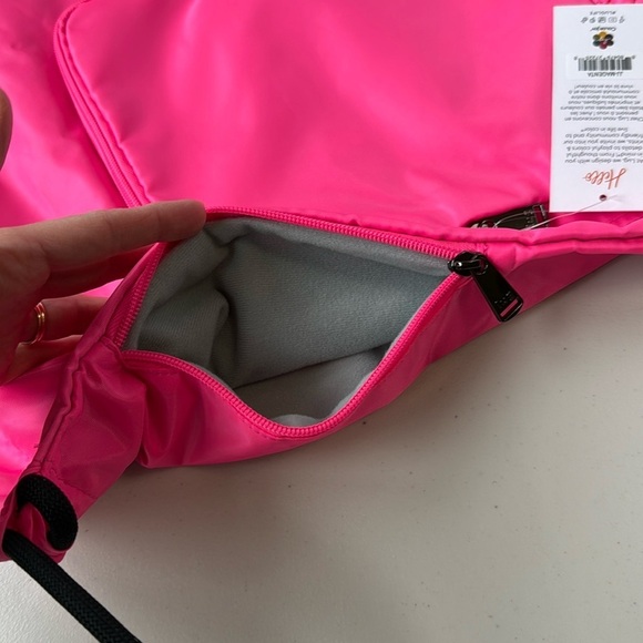 NWT Lug Jumping Jack Drawstring Backpack Magenta Neon Pink - Picture 7 of 12